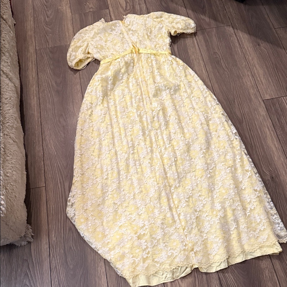 Vintage 1960s Yellow Taffeta Floral Overlay Prom Dress | Puffed Sleeves  Gown - Picture 14 of 16